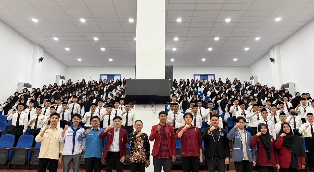 Seminar Nasional Teknologi Bahas Tren AI dan Masa Depan Dunia Kerja